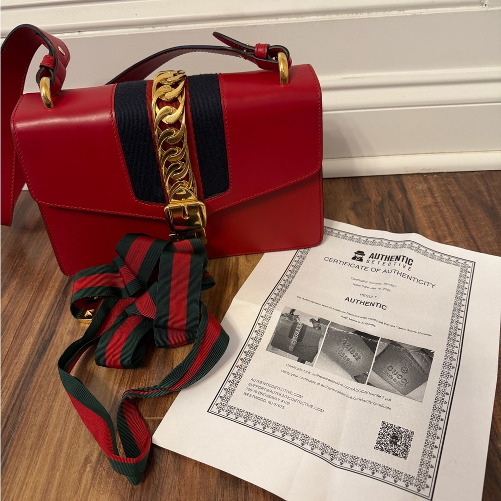 Gucci Sylvie Elegant Red Leather Shoulder Bag with Ribbon